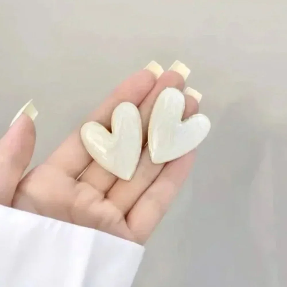 “Pure Love” White Heart Painted Statement Retro Festival Party Stud Earrings